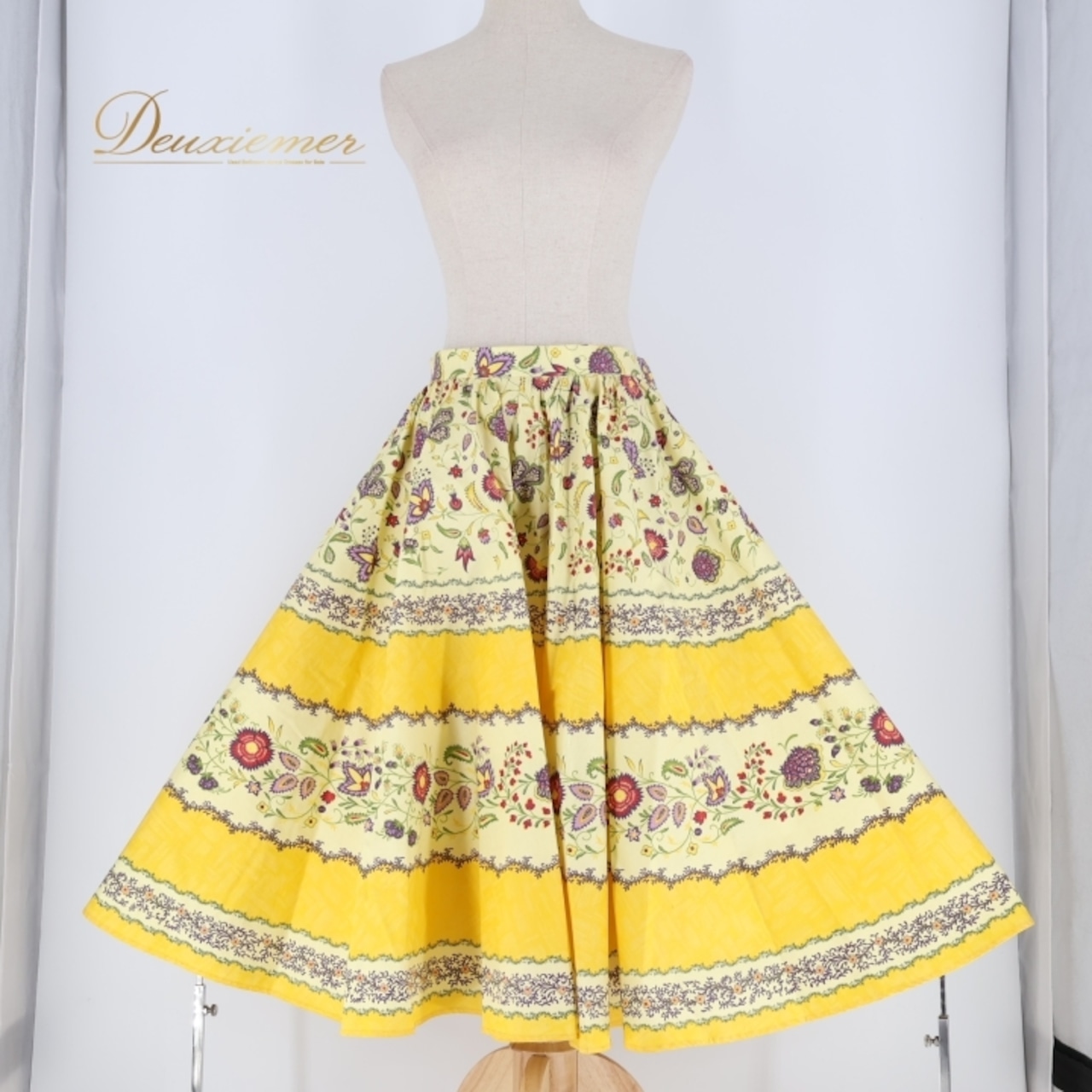 フォークダンス 衣装 スカート イエロー系 花柄 カラフル 黄 赤 緑 紫 チロリアン チロルスカート カントリー 華やか 明るい ダンス衣装 イベント 練習 レッスン レッド系 グリーン系 パープル系