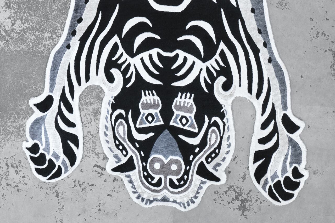 Tibetan Tiger Rug 《Mサイズ•シルク•オリジナル1•モノクロ160