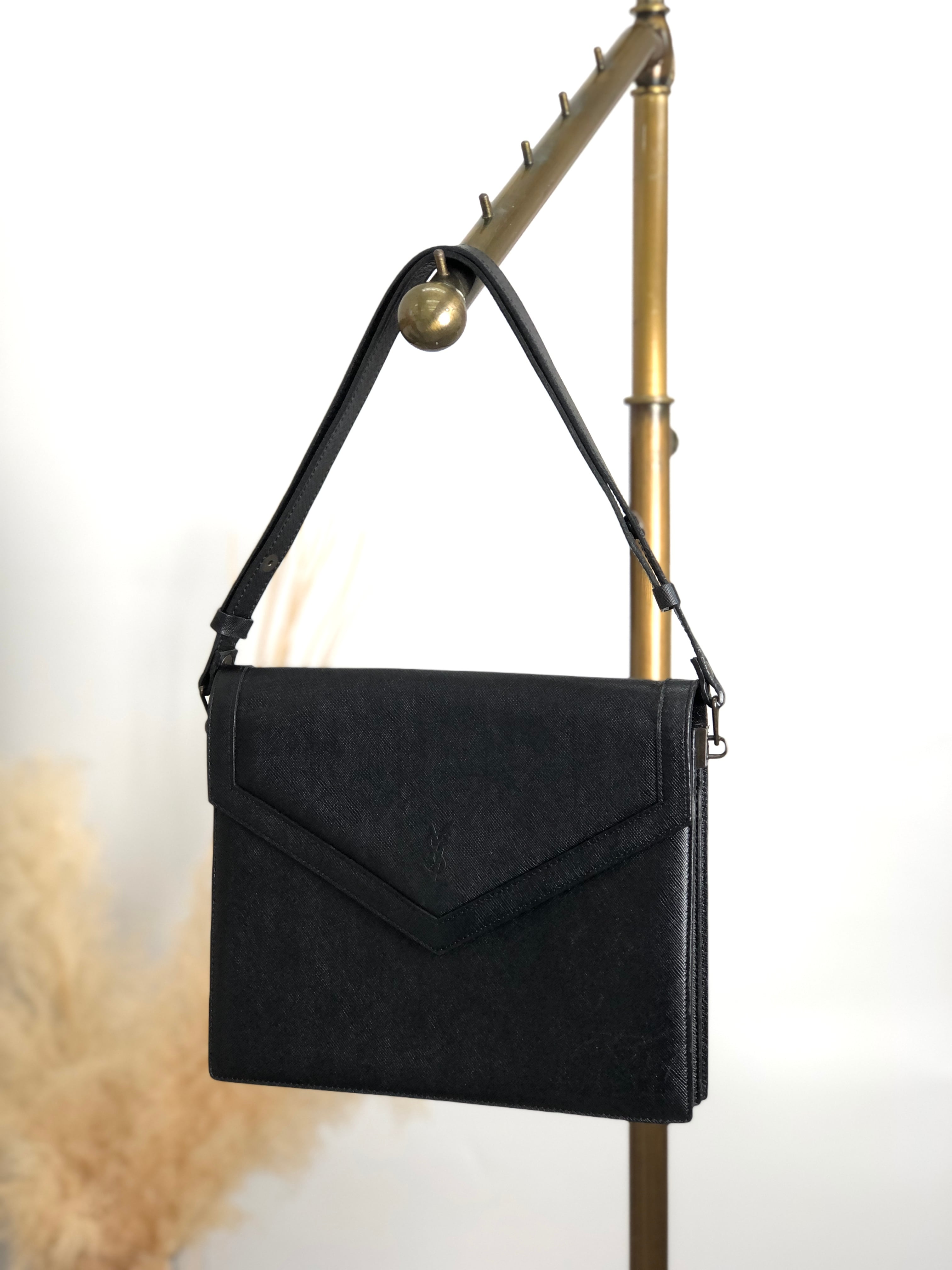Yves Saint Laurent イブサンローラン がま口 ハンドバッグ ブラック 