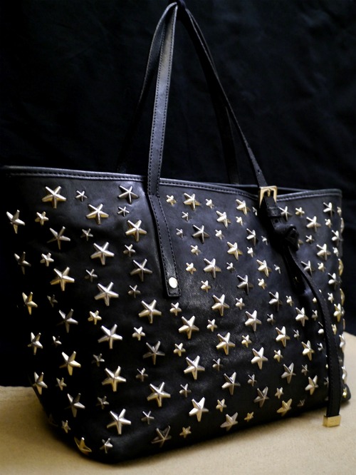 美品18万★JIMMY CHOO ジミーチュウ SASHA ☆スタッズ レザー トート バッグ S 黒x銀★ 定番の☆スタッズが可愛らしいトート型万能モデル♪ 