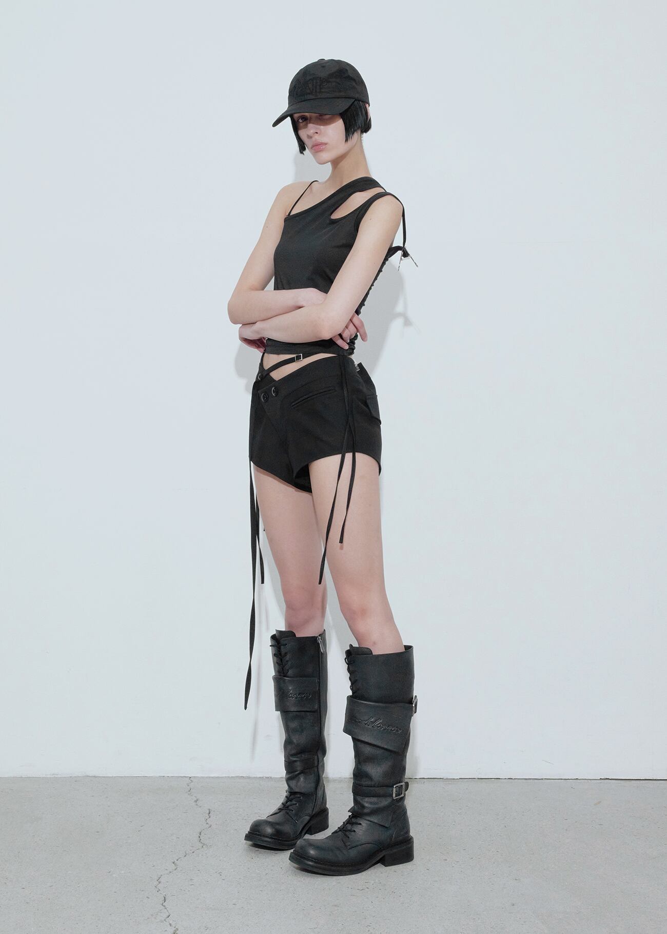 BOHEMIAN SEOUL] CURVED SHOULDER TOP, BLACK 正規品 韓国ブランド