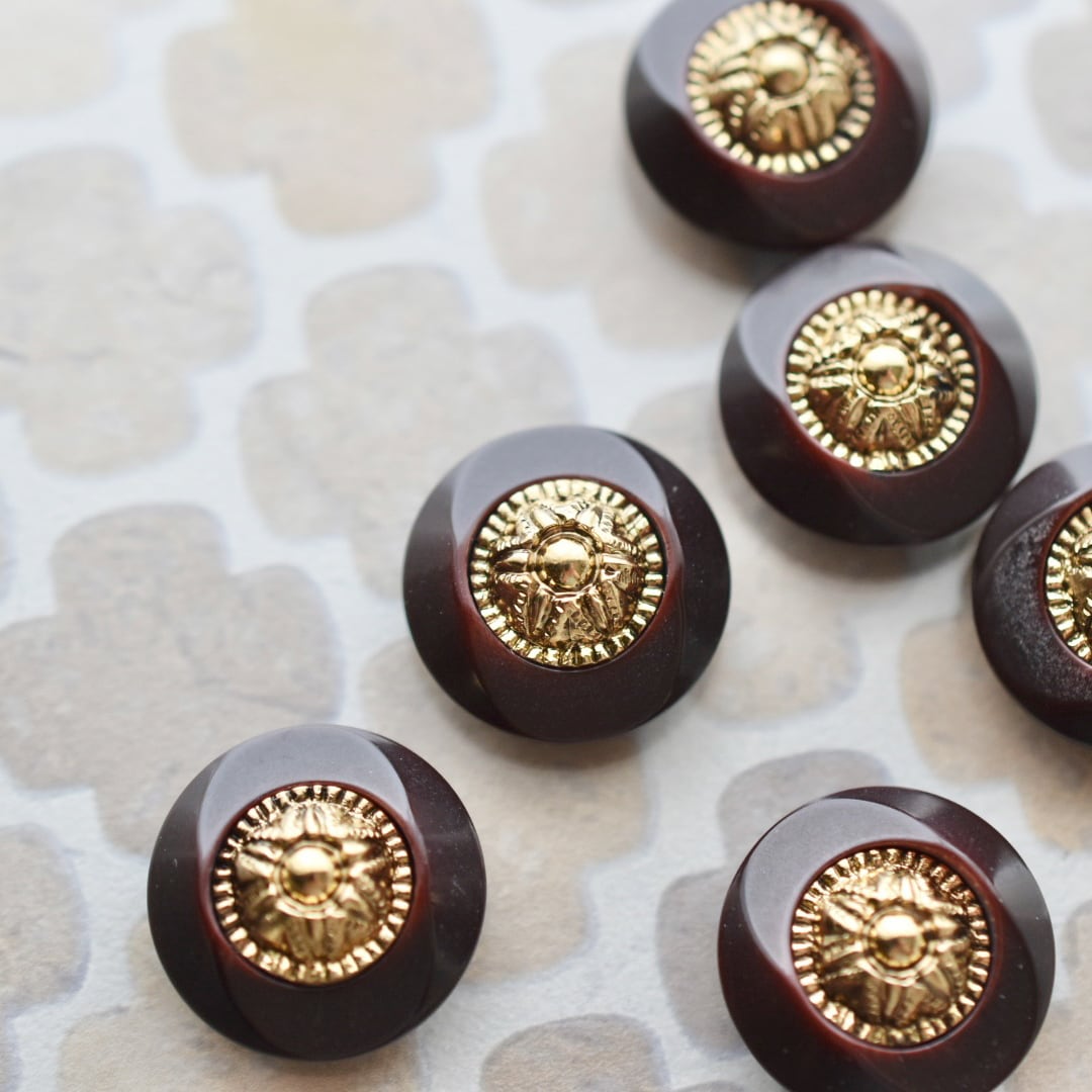 立体ゴールドフラワー×ディープボルドー 18㎜