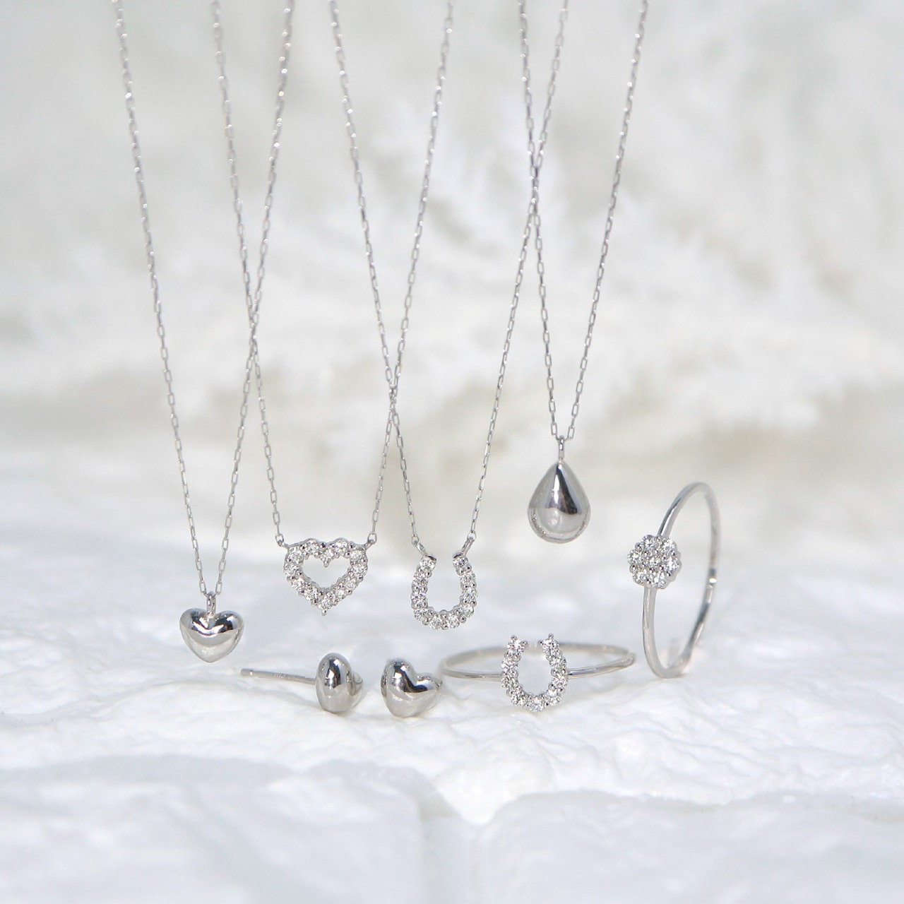 Pt900 ぷっくりドロップ（しずく） ネックレスorピアス 選べる