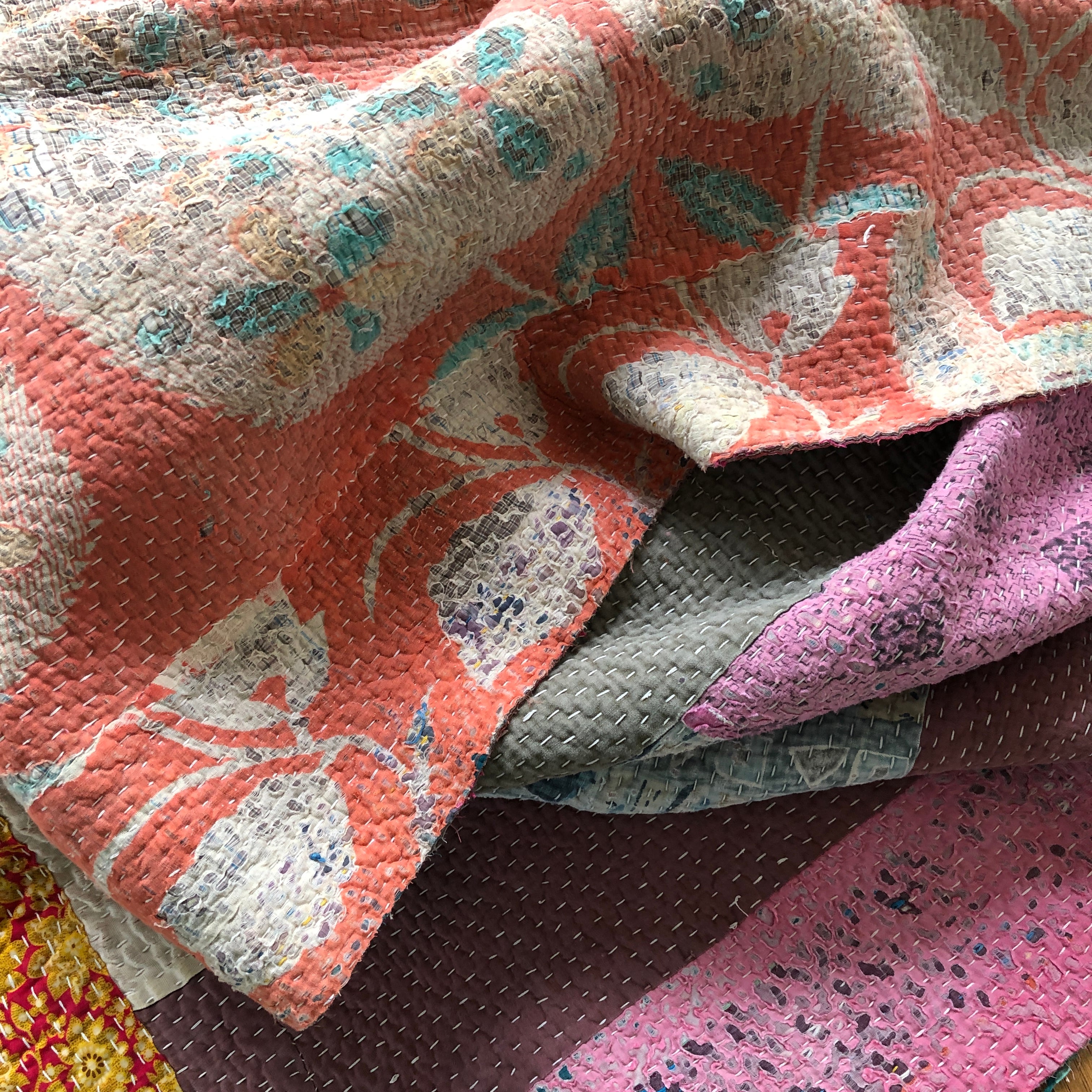 Vintage pink patchwork kantha quilt カンタキルト ラリーキルト