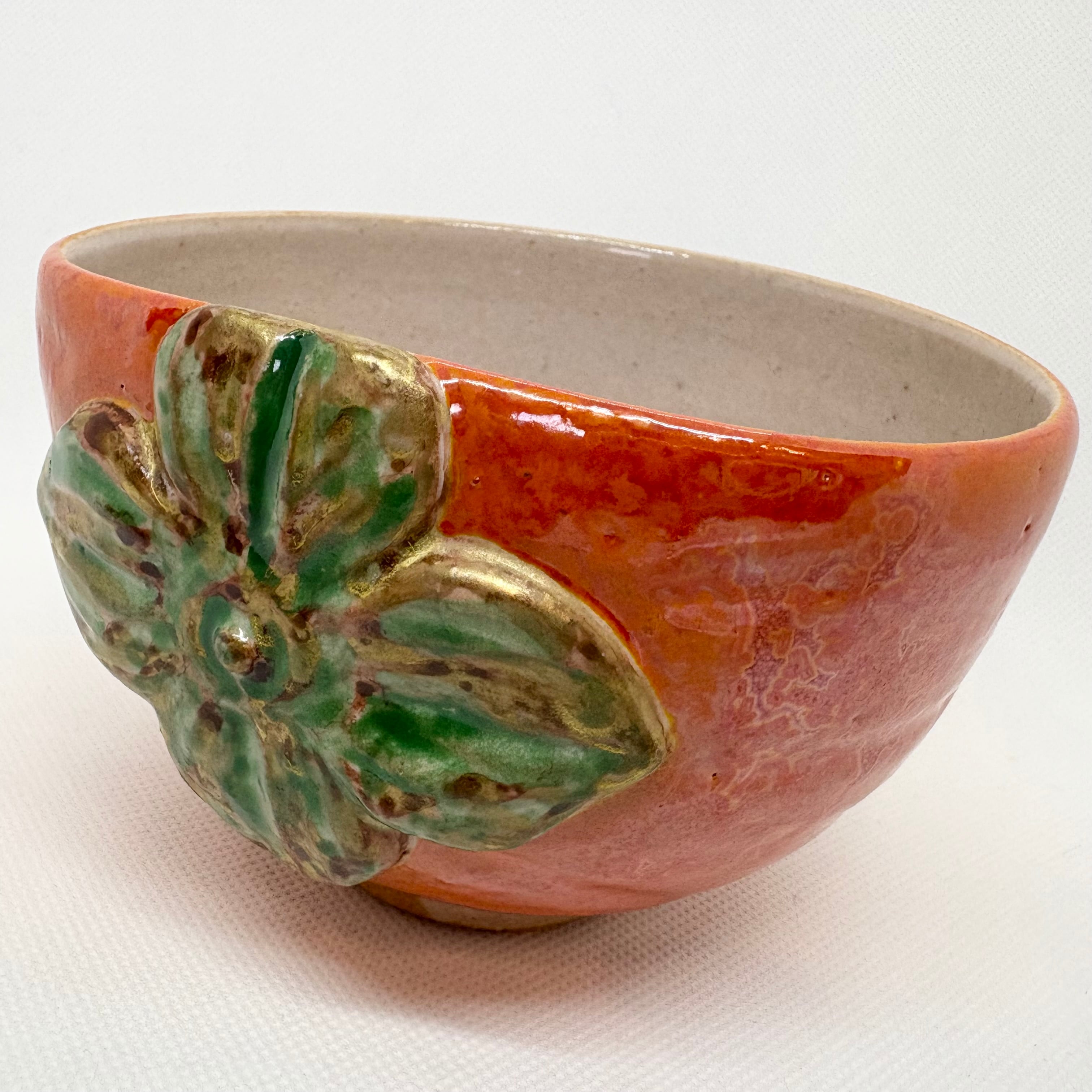 灰釉 柳に流水茶碗 | 花器茶道具専門店 いたくら