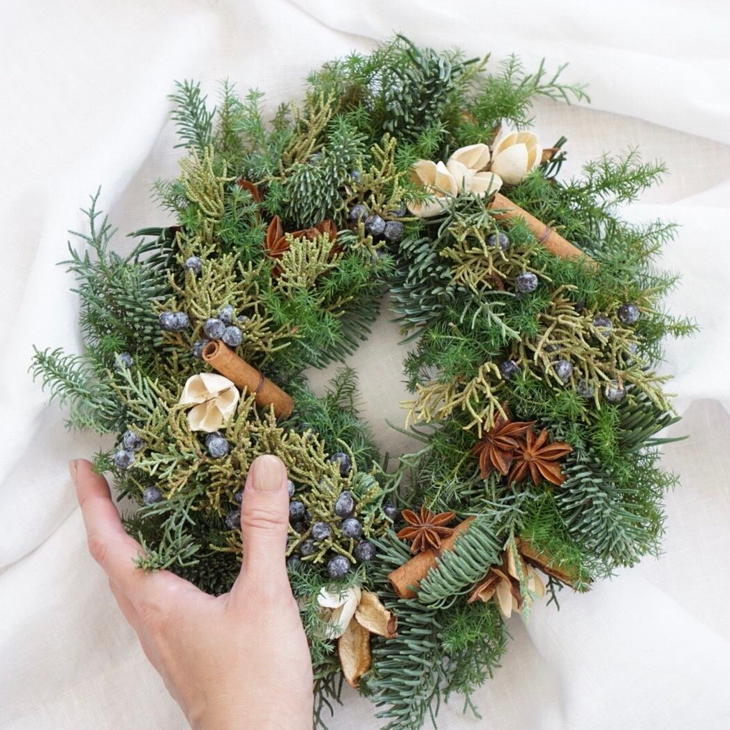 autumn harvest スパイス香る木の実の小さなリース 15~16cm