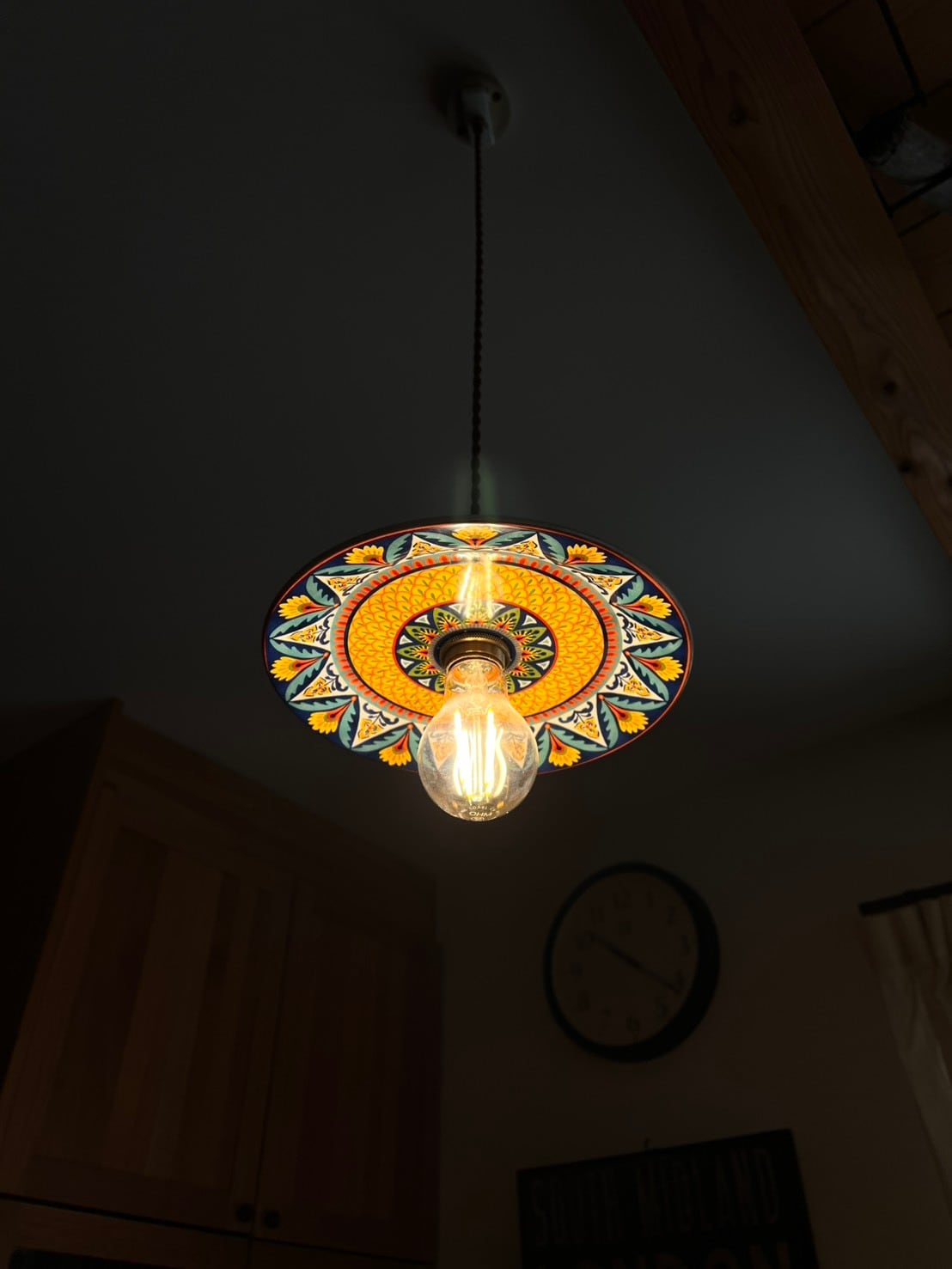 放射状模様の金属製ペンダント ペンダントライト / アイアン照明 | izumi Lamp