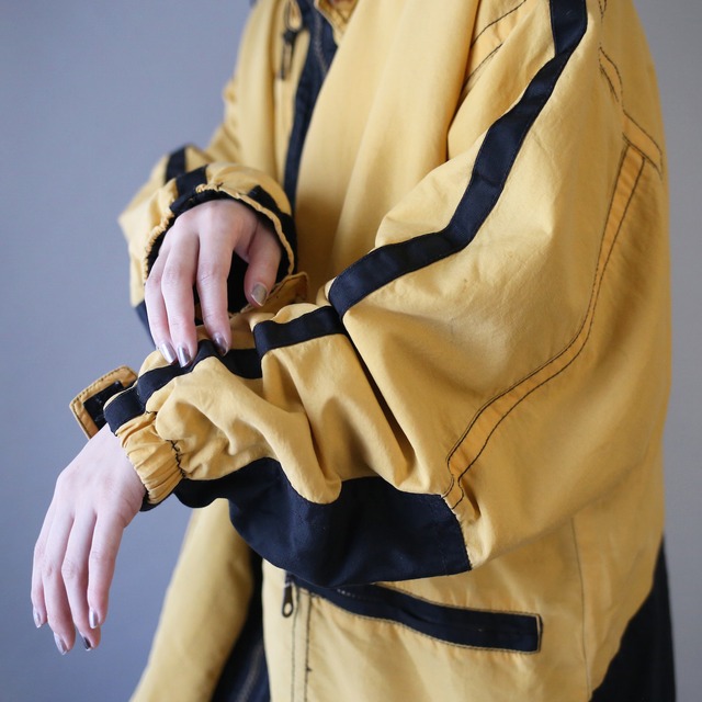 "black×yellow" tech design loose silhouette zip-up jacket with hood