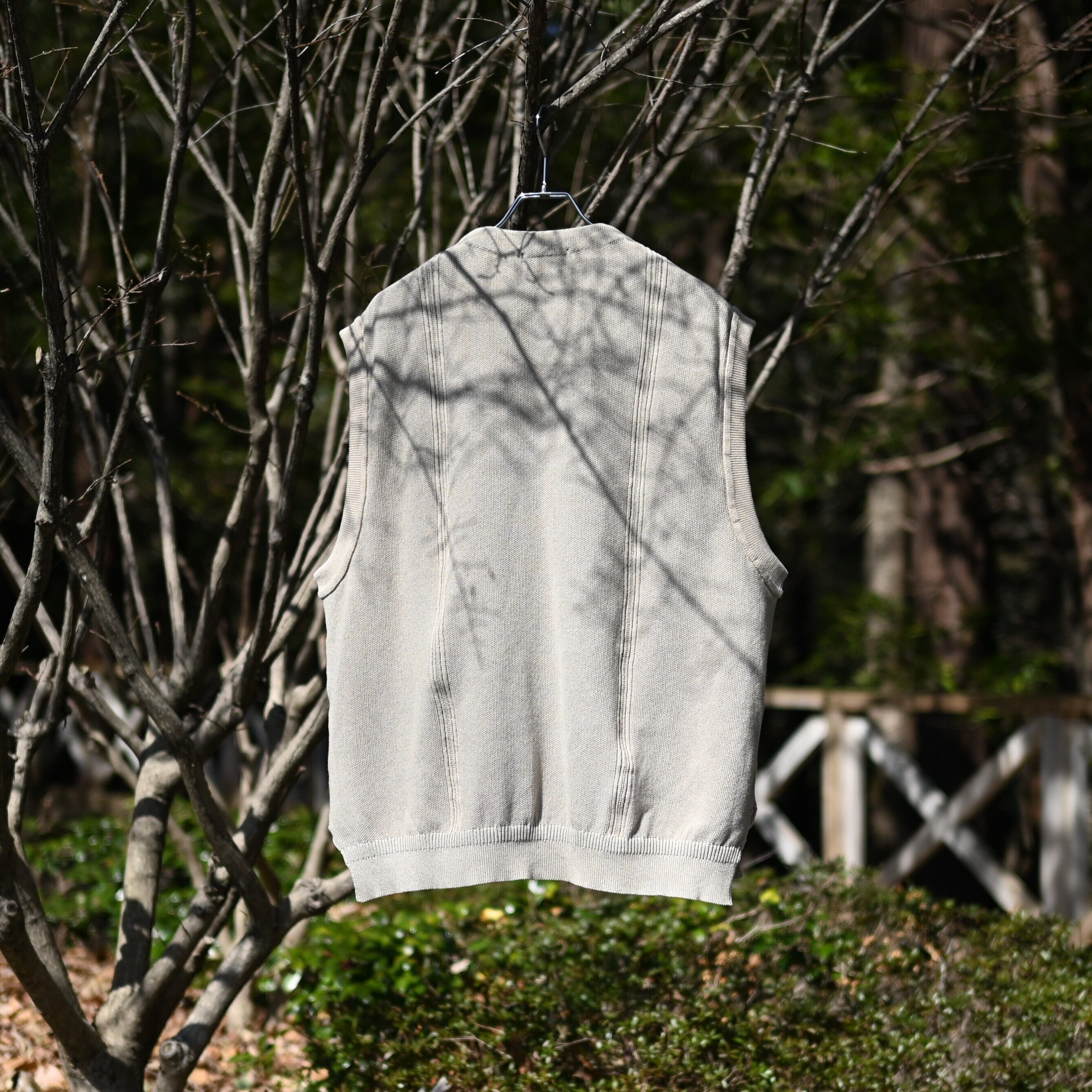 YASHIKI / GANKO別注 ×Shirotsume V-neck Vest(kibata) | GANKO