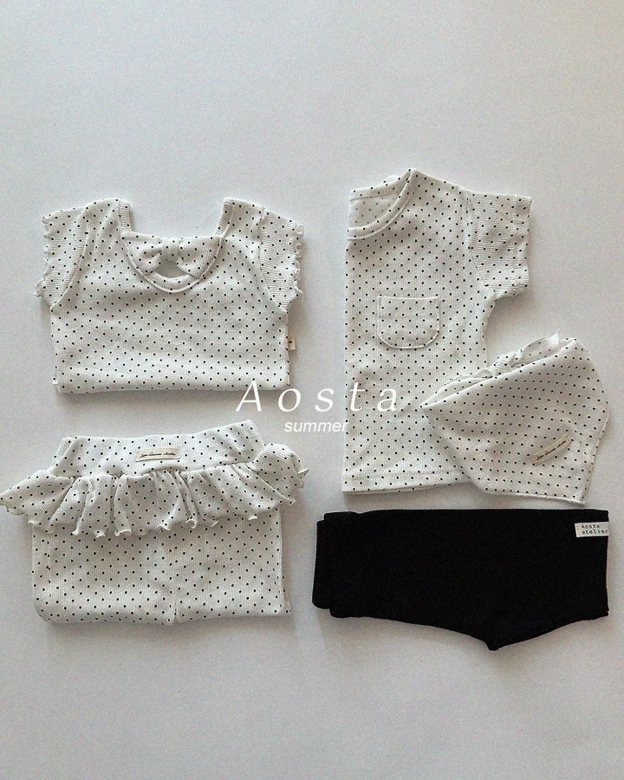 [Aosta] Kiki Tee Shirt / [아오스타] 키키티셔츠