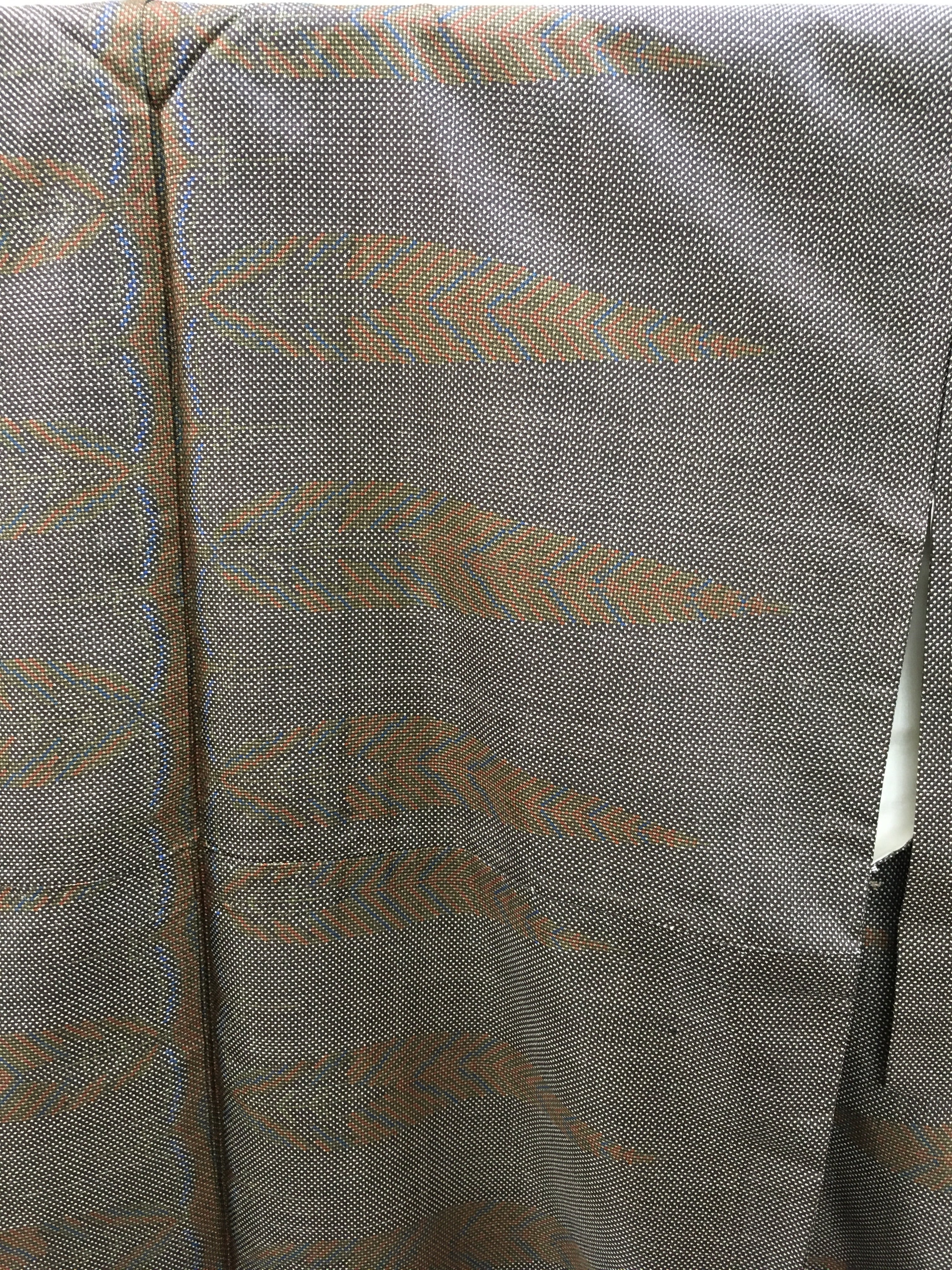 大島紬袷（こげ茶地｜金茶矢羽根柄）