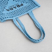 プラダ クロシェ トートバッグ ブルー ラフィア ブラック ロゴ