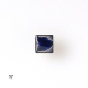 結晶 ピンバッチ