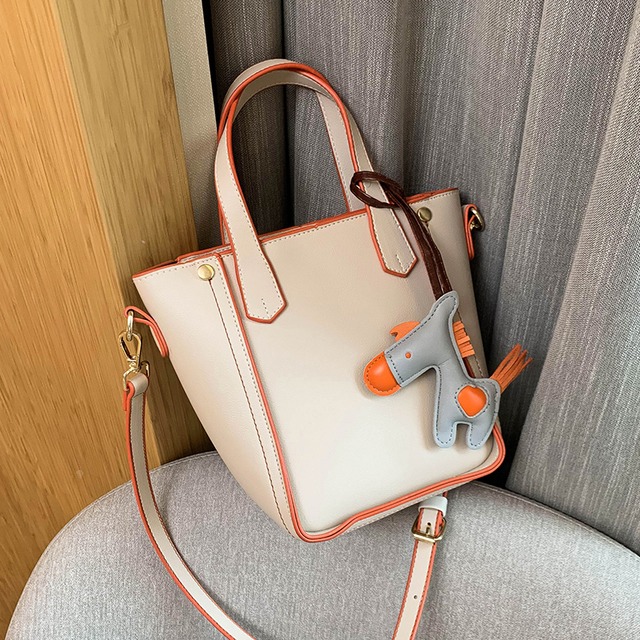 ネットセレブレトロスモールバッグ女性バッグ2020人気の新しい流行のファッションオールマッチショルダーメッセンジャーバッグポータブルバケットバッグ 手作りハンドバック95223425528