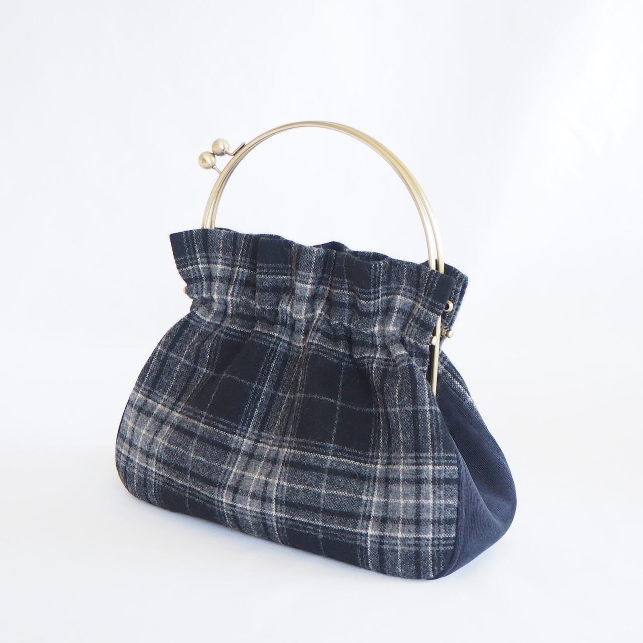□タータンチェックの2WAYがま口バッグ / モノトーン□ wish (ttck-mt