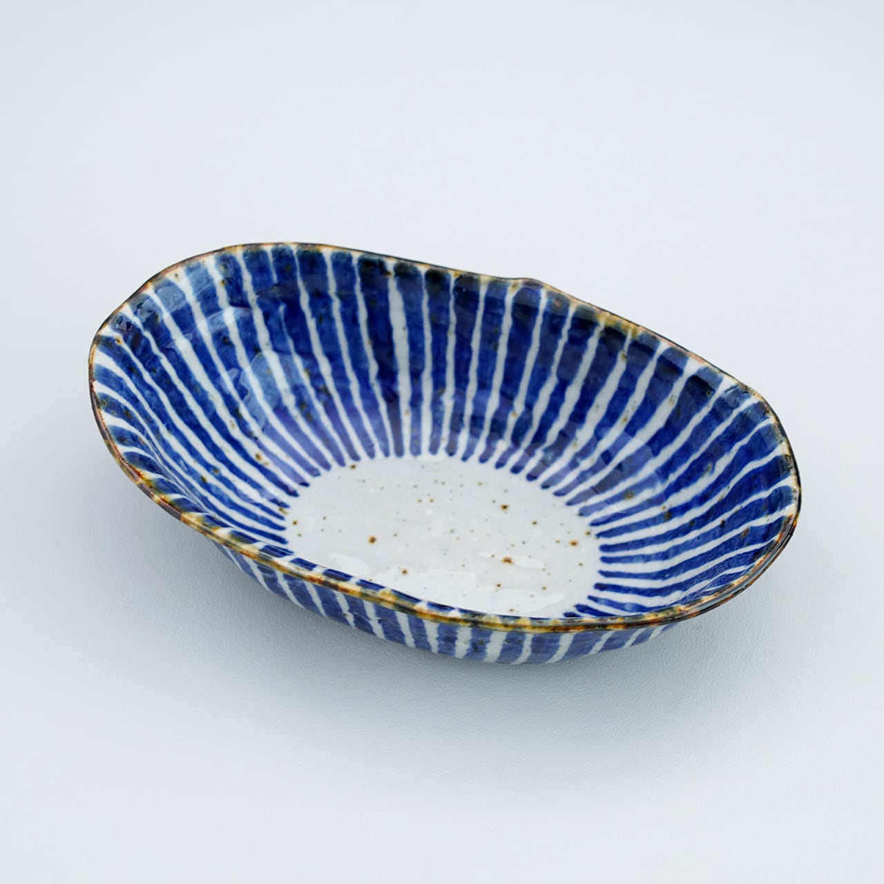 染十草楕円深鉢 | plato 田中陶器店 │ 有田焼・伊万里焼・波佐見焼専門店