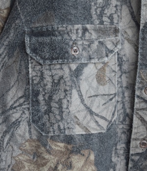 USED REAL TREE CAMO SHIRT -WOOLRICH-