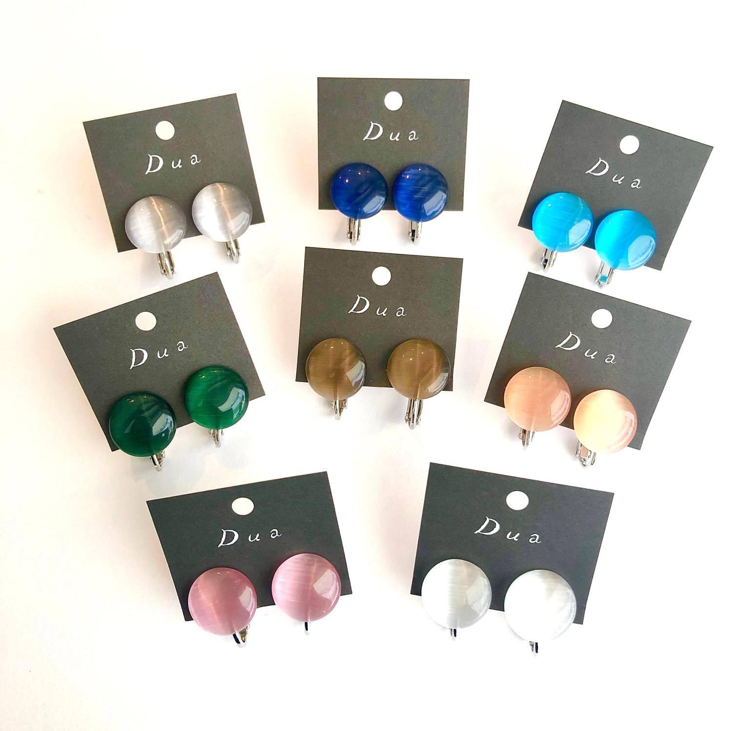 ラウンドガラスカボションの〈ピアス/イヤリング〉（8色） | Dua