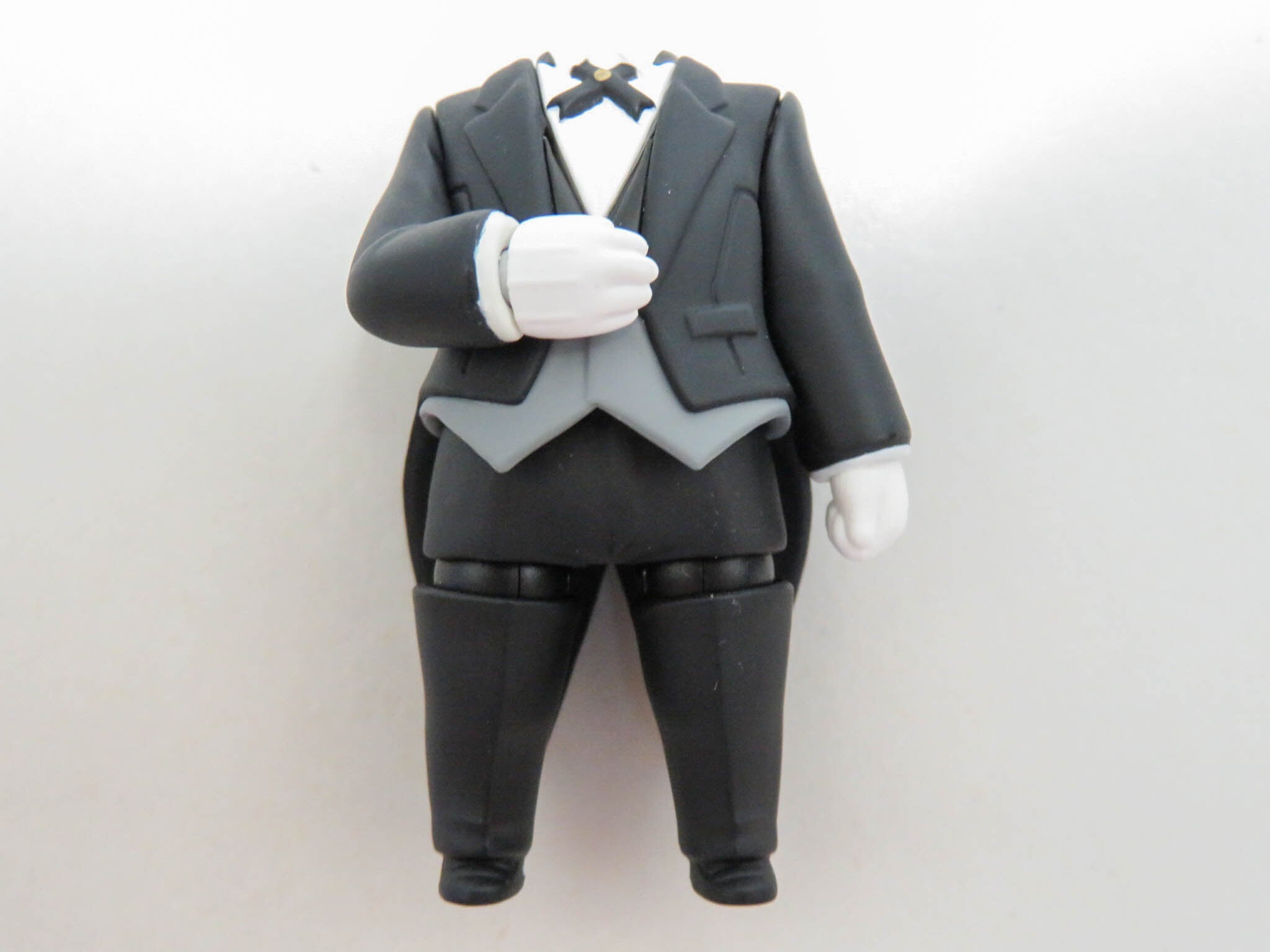 再入荷(A−ランク)ねんどろいどもあ きせかえ執事 体パーツ スーツ リボンタイプ(黒)
