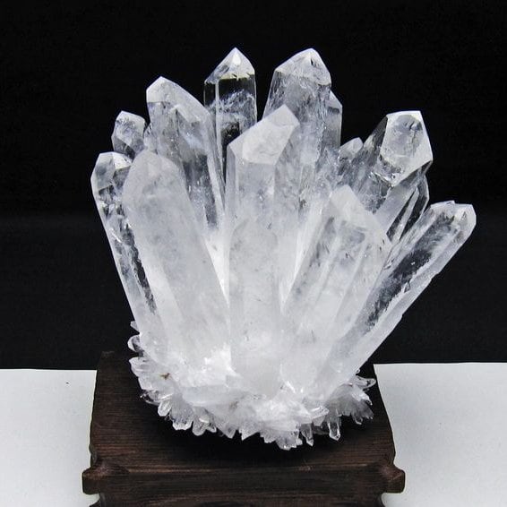 水晶 クラスター 水晶 原石 台座付属 一点物 182-8648