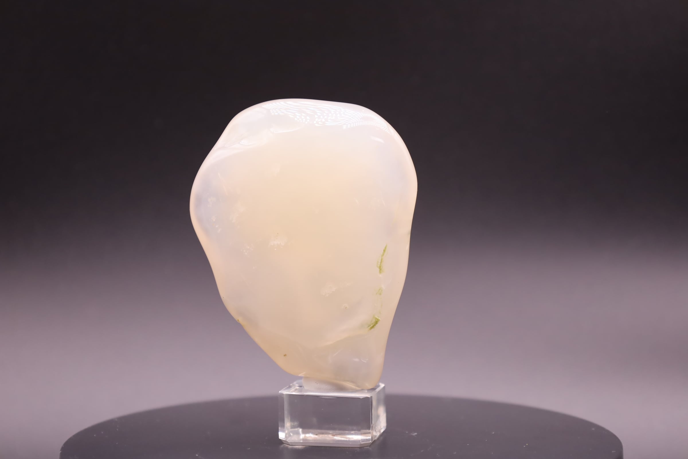 糸魚川翡翠原石未研磨海石(ひすい ヒスイ Jadeite)商品コード