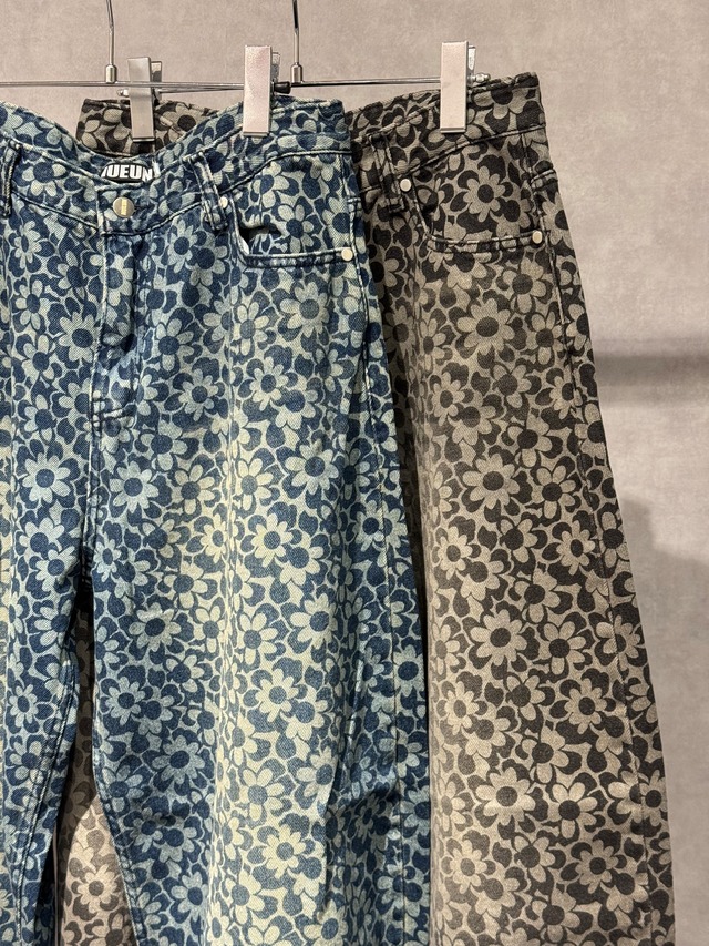 flower pattern curve denim pants