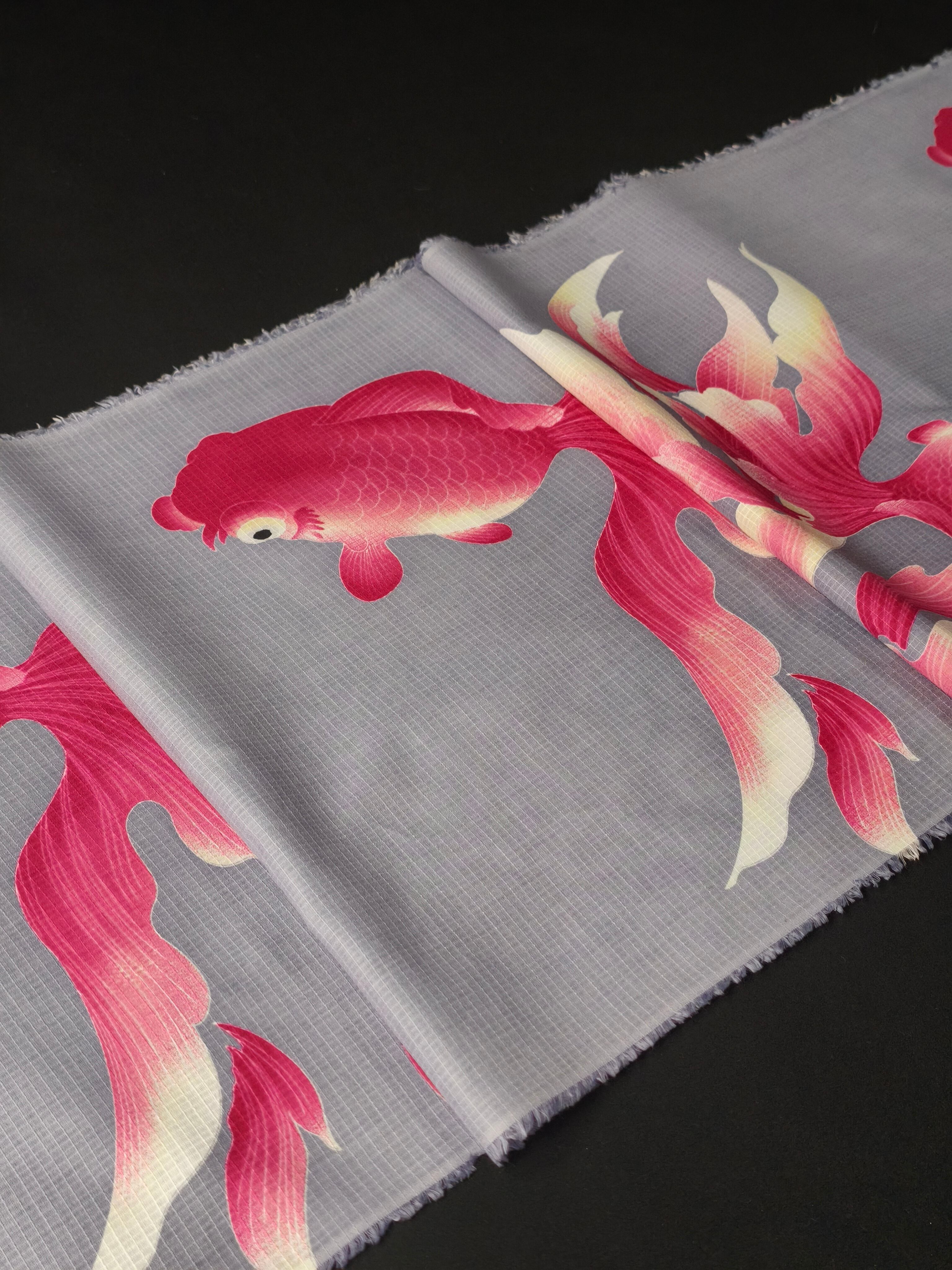 浴衣｜誉田屋源兵衛｜金魚 グレー・ピンク｜【OUTLET】 | やまぶん呉服店
