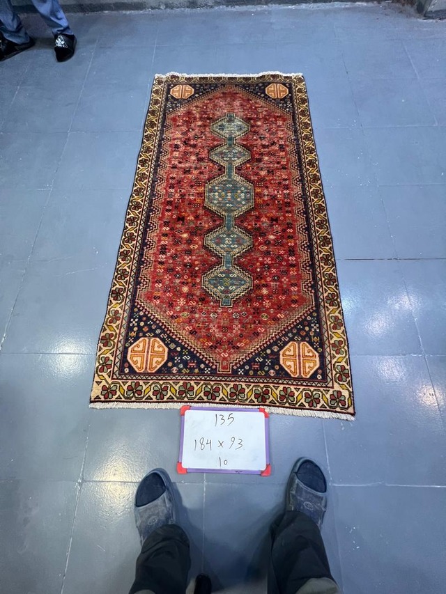 絨毯クエスト72【No.135】 ※現在、こちらの商品はイランに置いてあります。ご希望の方は先ずは在庫のご確認をお願いします。