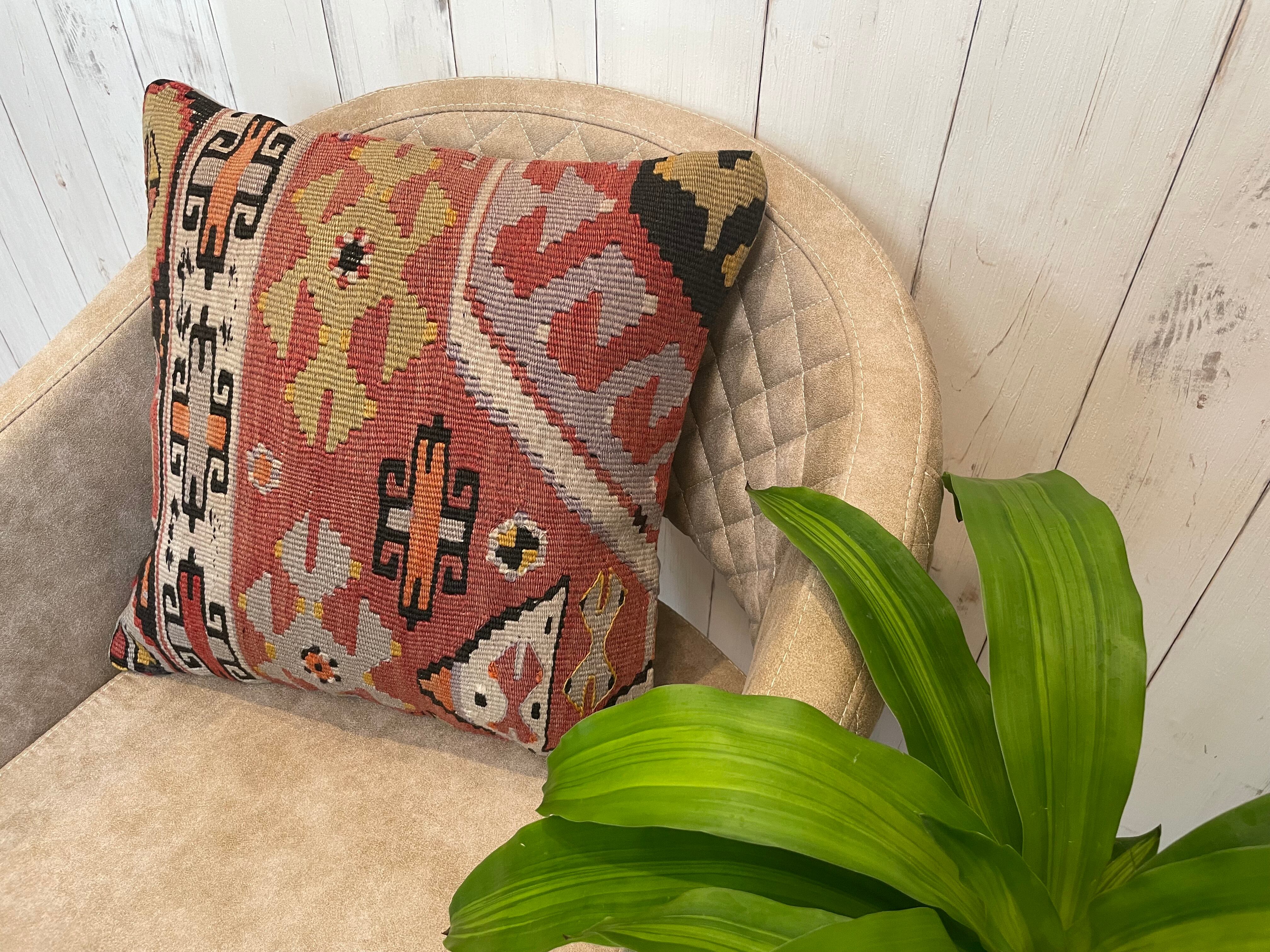 キリムクッションカバーNo.3 キリムクッションカバーNo.3 - メルカリ