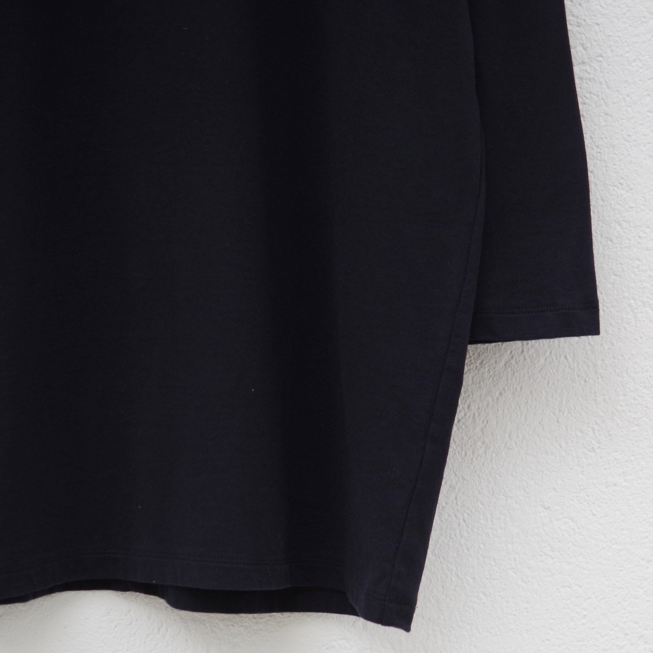 one f HB Tee  BLACK