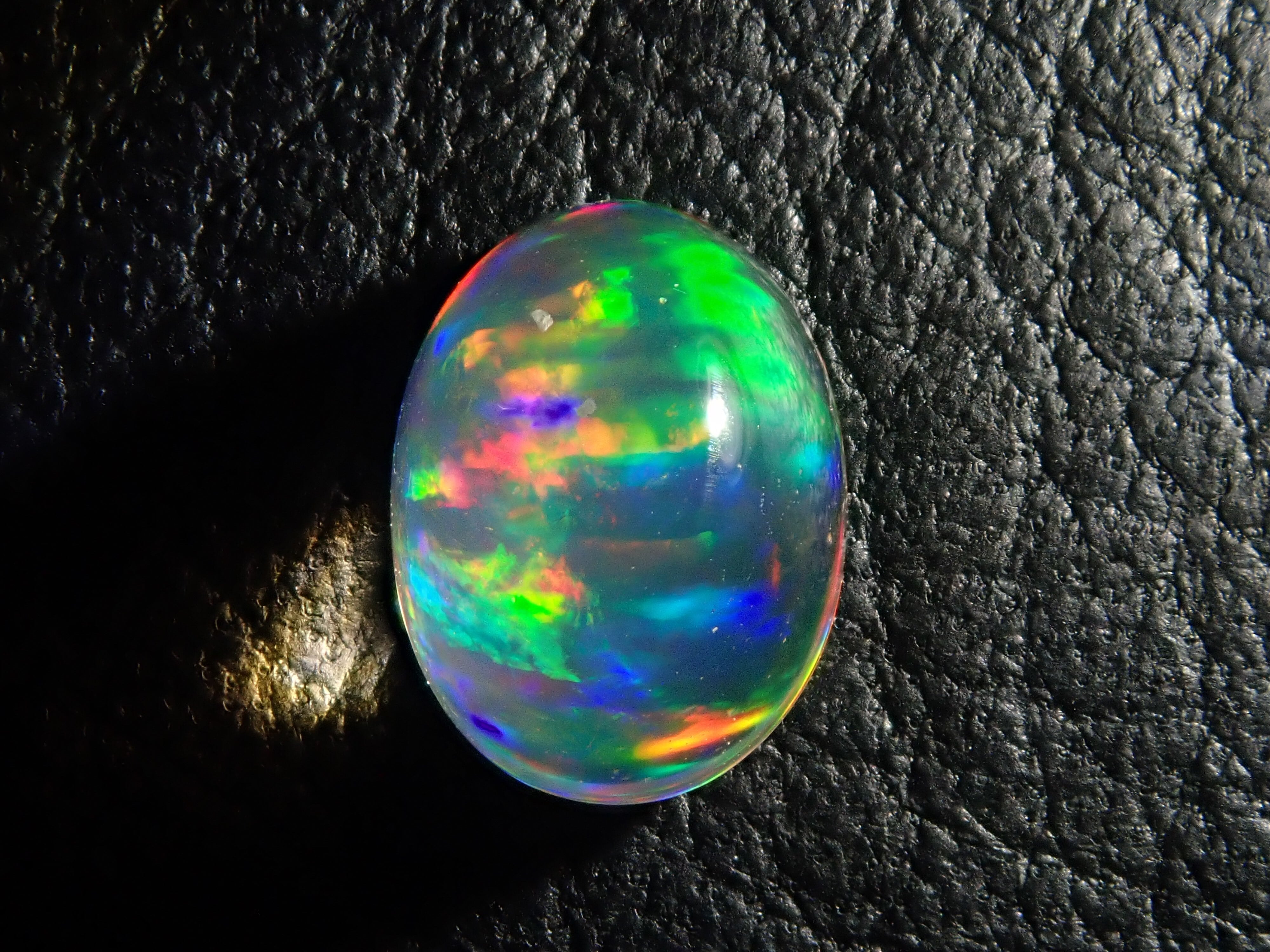 メキシコ産ファイアオパール 0.852ct | Gem Shop Urcaguary