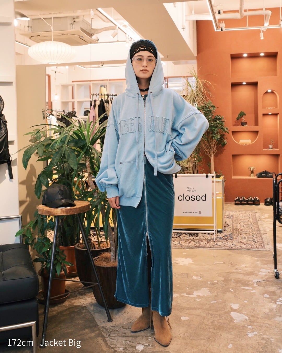 ジャーニースウェットジップアップフーディー｜チャコール | AMBERGLEAM