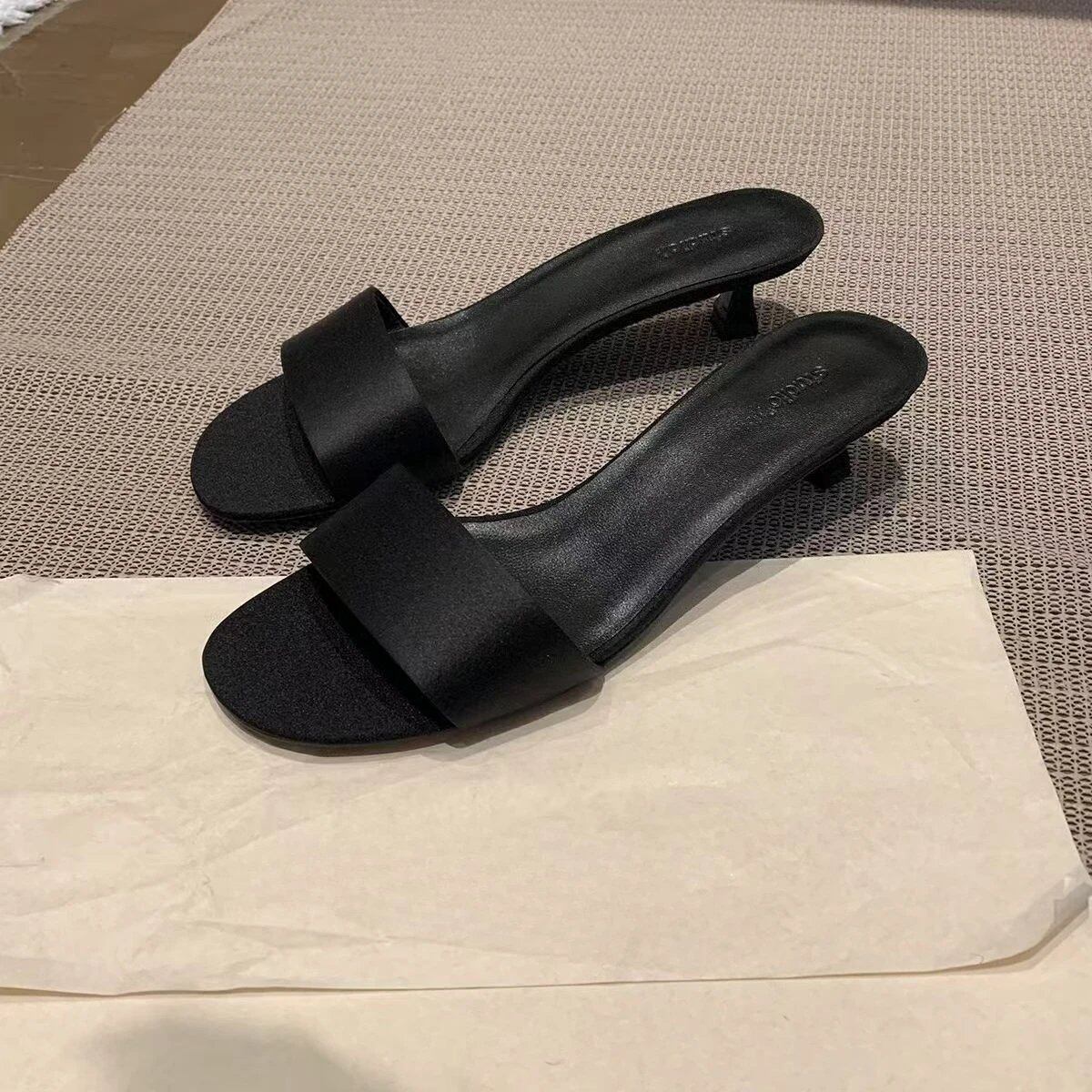 女性用サンダル アウトドア ウェアラブル 優しい ヴィンテージ レトロ 薄いヒール スリッポン 夏 春 新しいスタイル ポリウレタン アップグレードバージョン