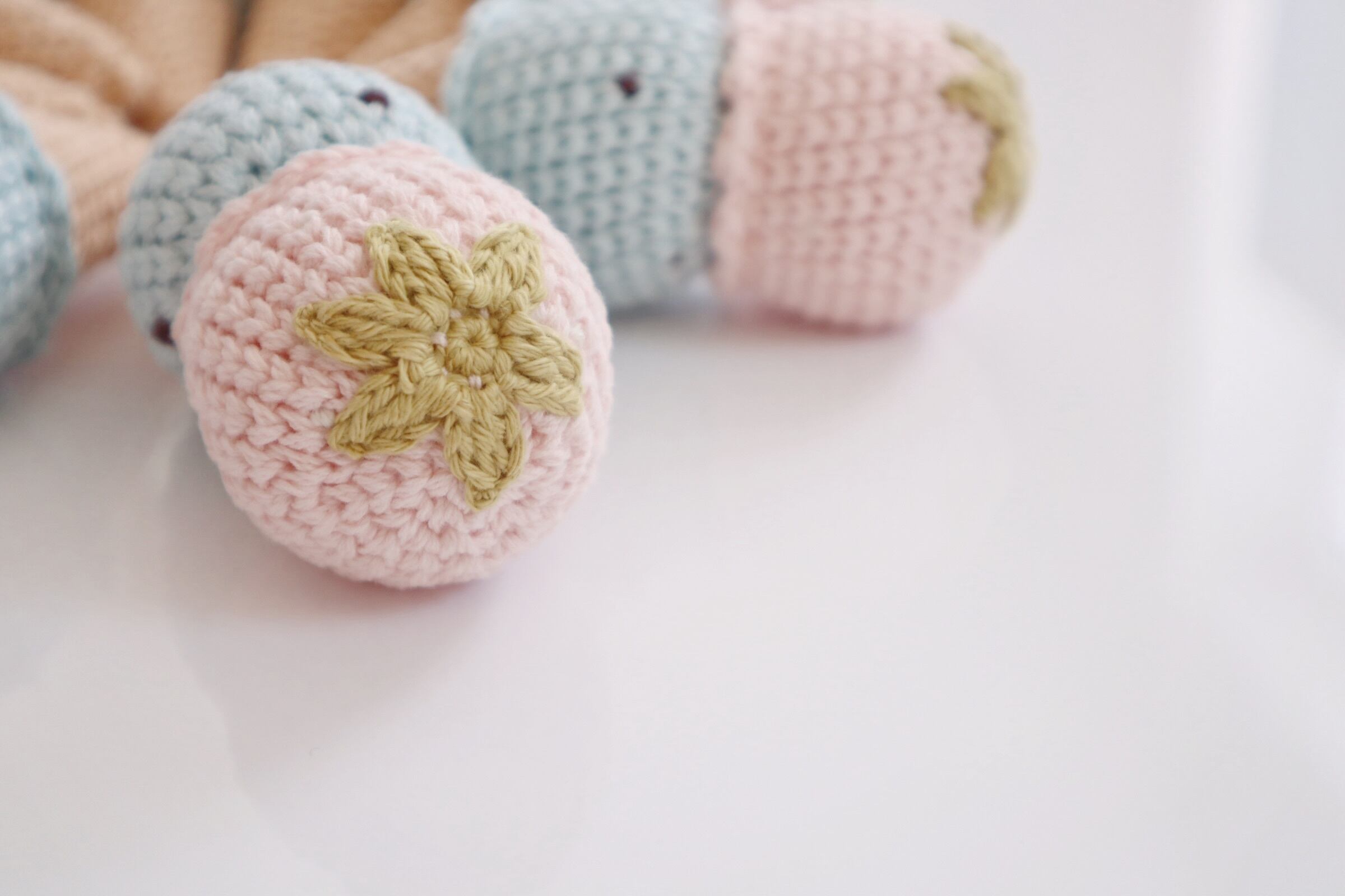 strawberry × chocolate mint