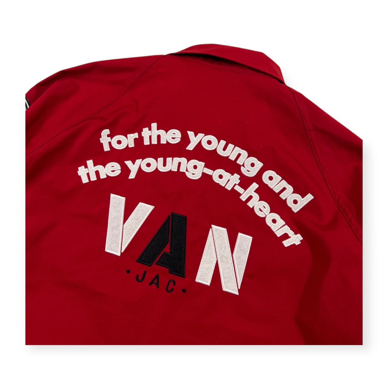 美品 VAN JAC ヴァンヂャケット アーチロゴ ワッペン ドリズラージャケット サイズ L /スイングトップ/レッド/メンズ/レタードワッペン