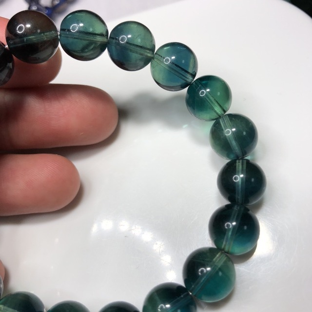 発色綺麗なグリーンフローライト ブレスレット
