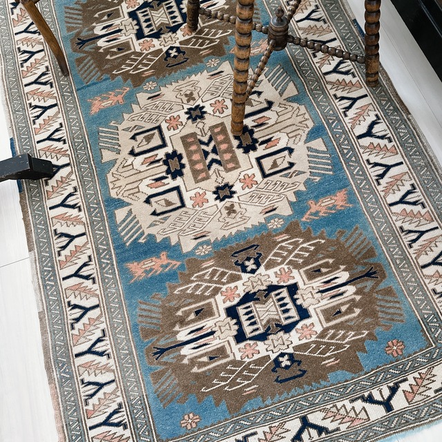 トルコ ヴィンテージラグ TR043 | カルス | 111cm × 178cm