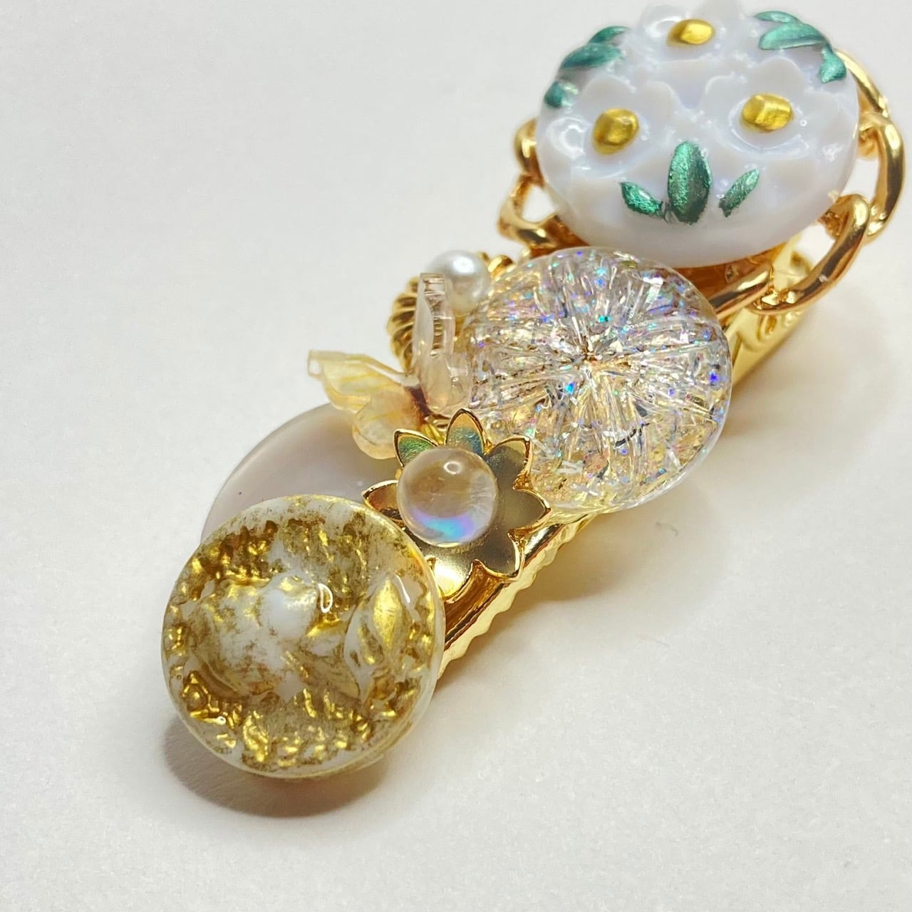 アンティーク風ボタン ヘアクリップ こっくりカラー 秋 冬 上品 ヘア