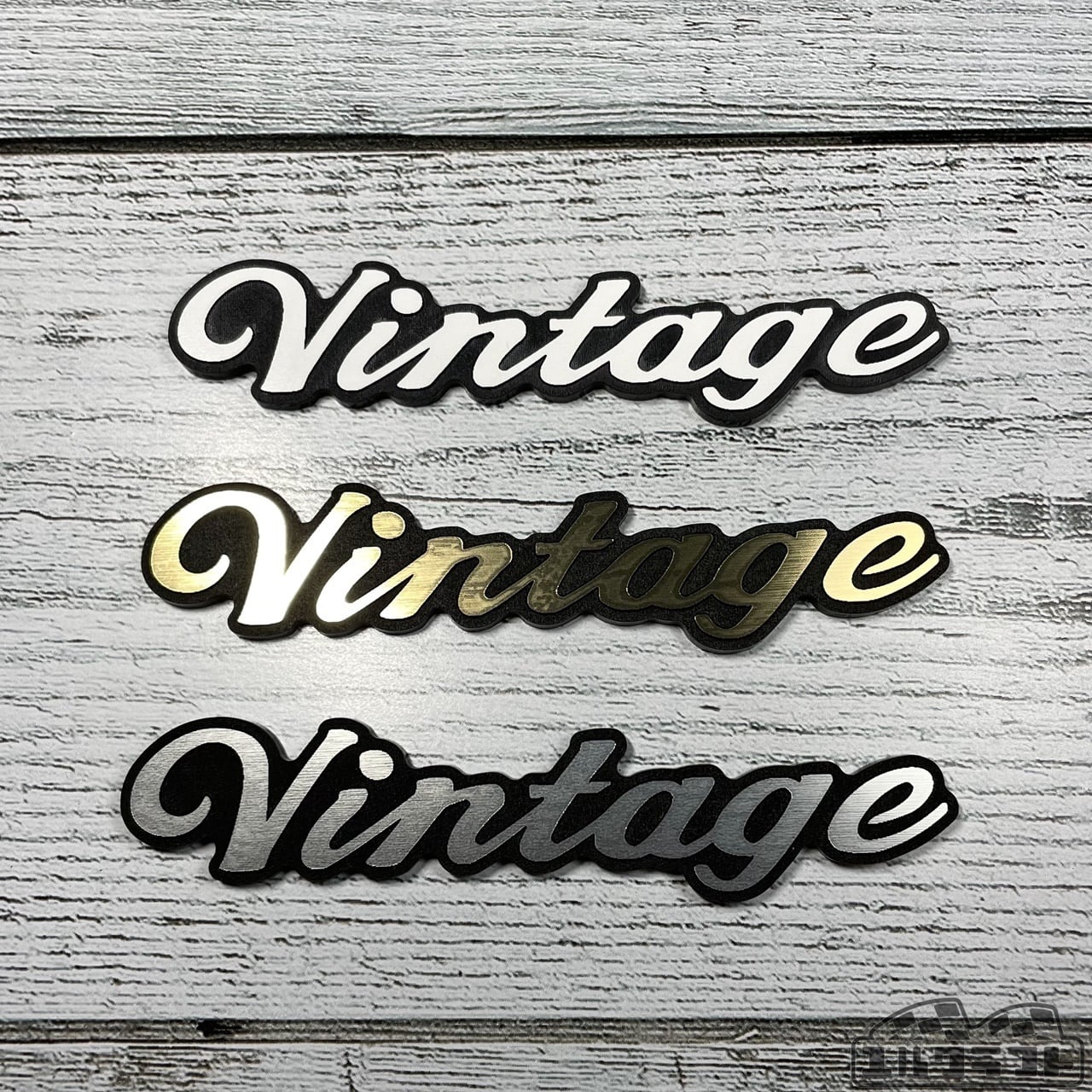 ヴィンテージ筆記体ミニエンブレム