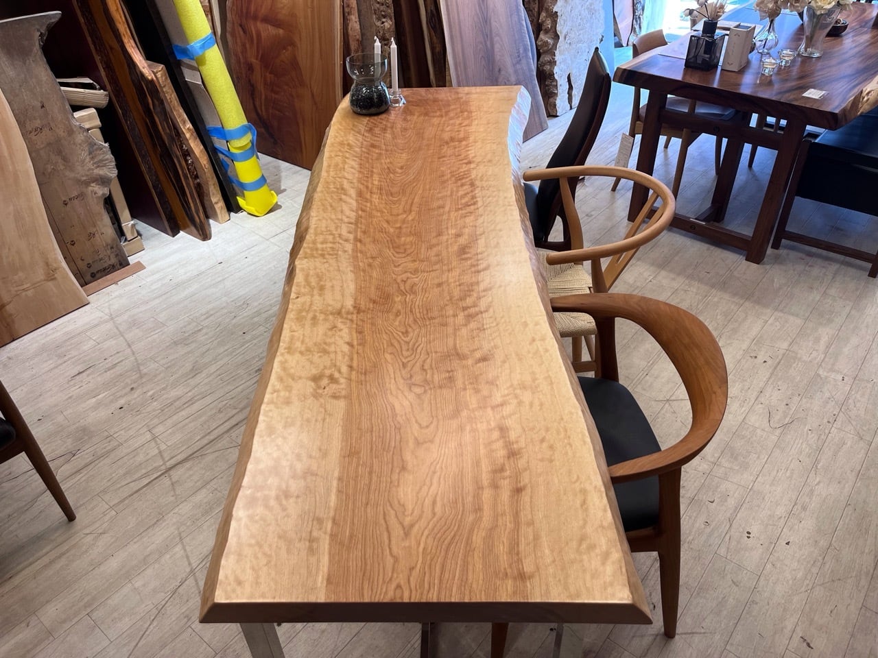 全面杢】真樺（マカバ）_2230×580-680×60_横浜元町店_テーブル天板/一