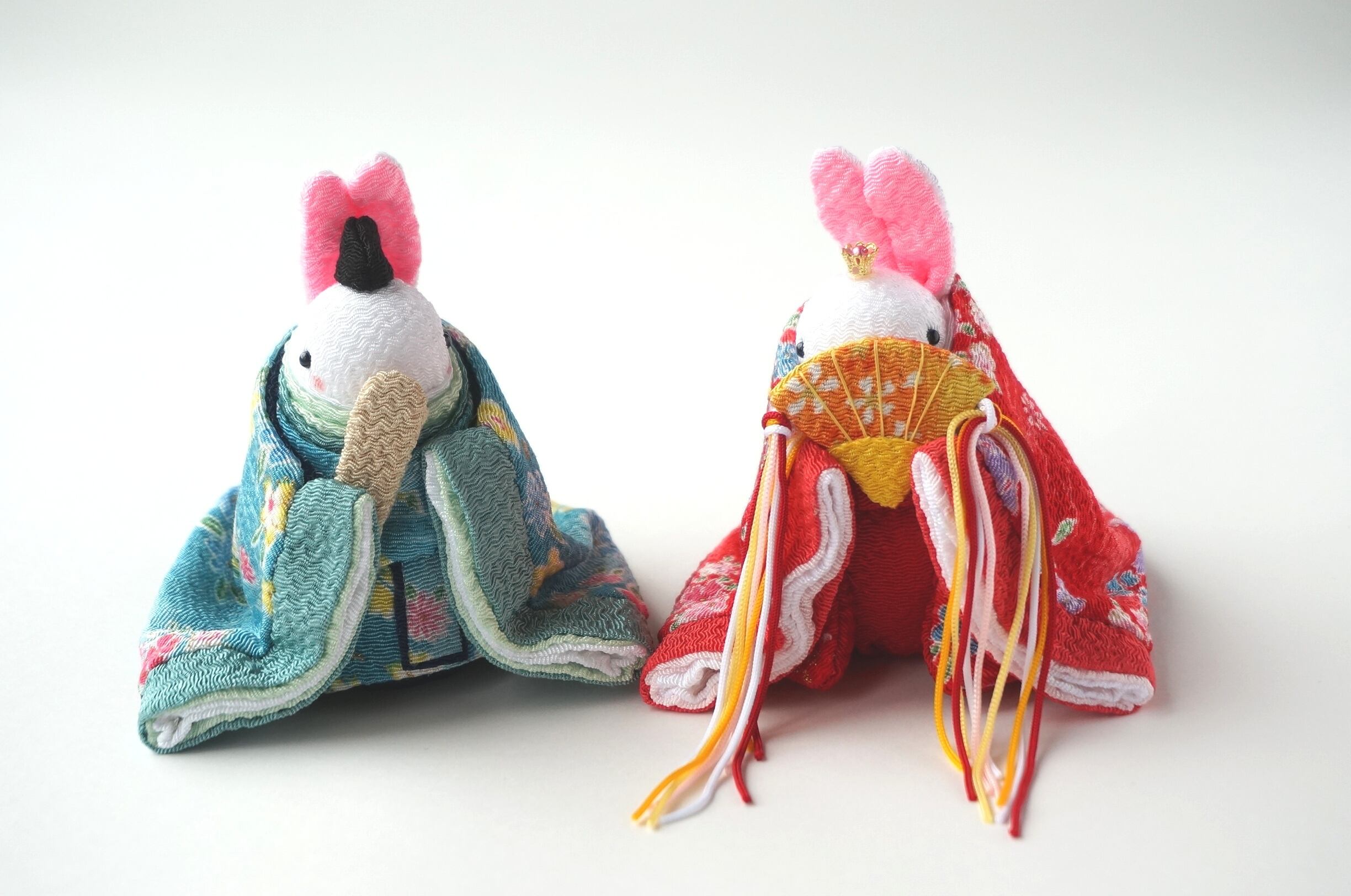 【十二単うさちゃん】なでしこと蝶柄(男雛:緑がかった青色 女雛:赤色)