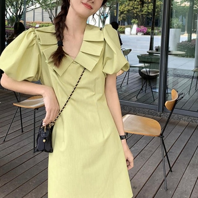 プリーツネックパフスリーブワンピース　A2374