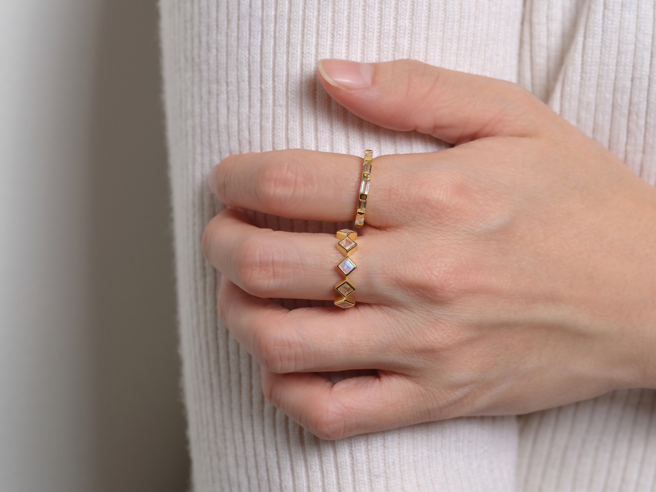 S925 WHITE TOPAZ BAGUETTE ETERNITY RING