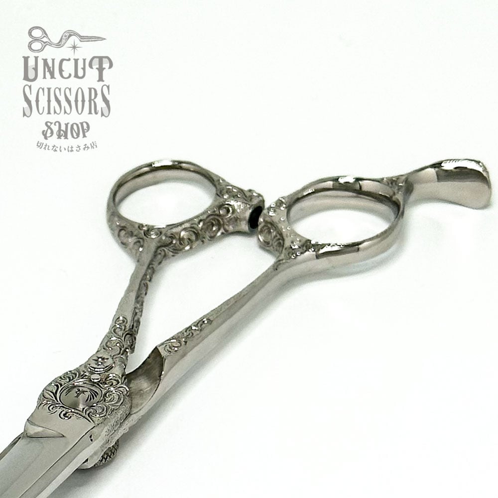 [美品✨]ナルトシザーズ カットシザー　ゴシック唐草　プロ仕様 (右利き用) ナルトシザー NARUTO SCISSOR】RKゴシック唐草 6．3インチ NRT-11