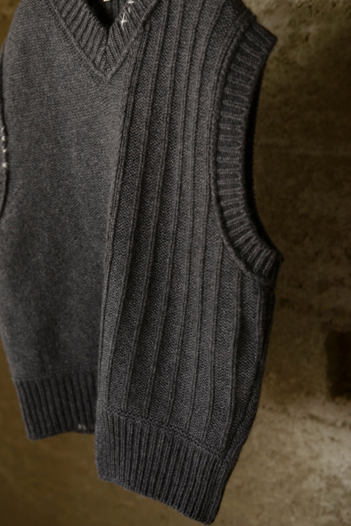 Nikki ESSENTIAL PIECES / OB Cashmere V-neck Vest | tatazumaiizumai