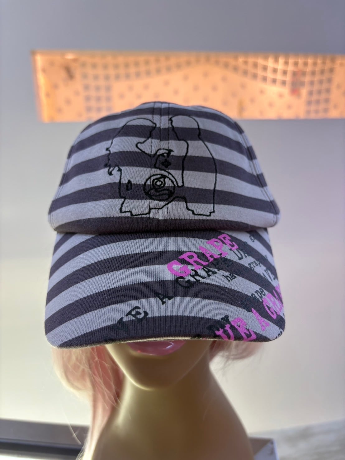 GRAPE printed striped cap