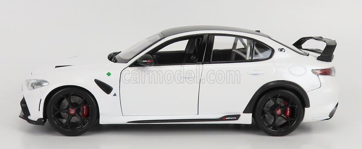 ミニカー 1/18 アルファロメオ ジュリア GTAm ブラーゴ BURAGO 1/18
