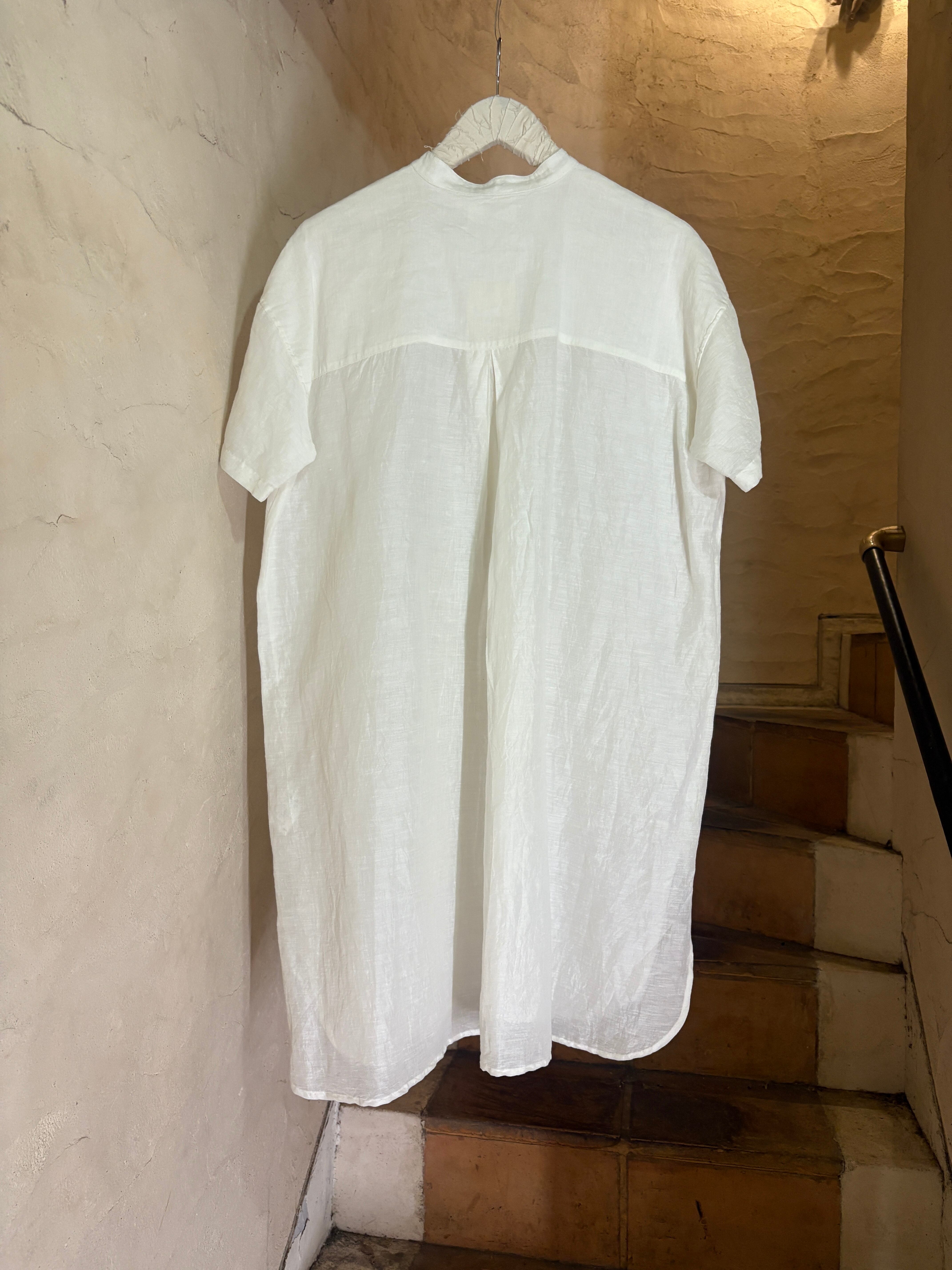 SOIL | 60s AUTO LOOM COTTON /LINEN PLAIN BANDED COLLAR S/SL TUNIC-off white