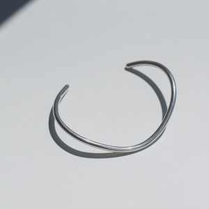 curve bangle