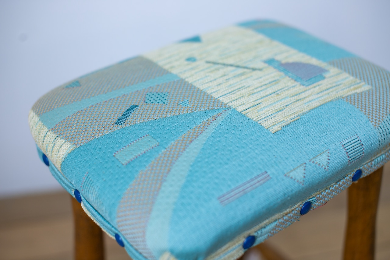 GOOD LUCK CHAIR 002